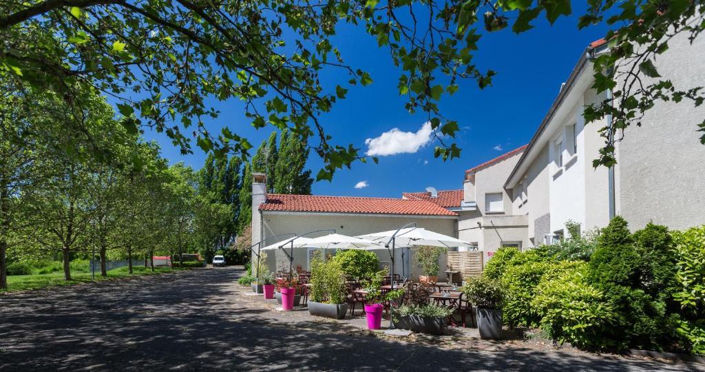 Logis Hotel Le Moulin Des Gardelles Riom Dış mekan fotoğraf