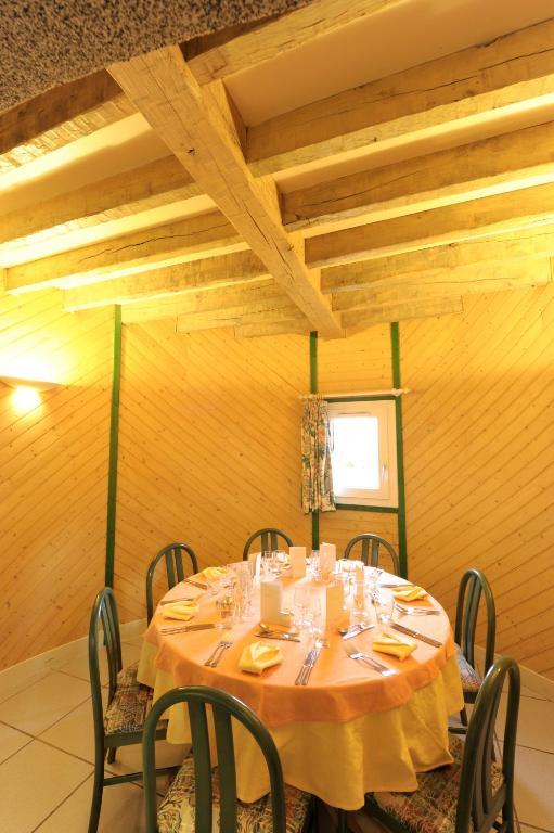 Logis Hotel Le Moulin Des Gardelles Riom Dış mekan fotoğraf