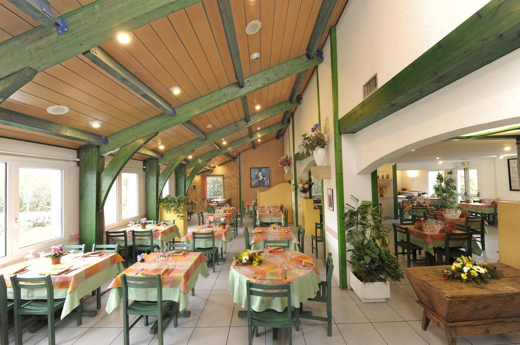 Logis Hotel Le Moulin Des Gardelles Riom Dış mekan fotoğraf