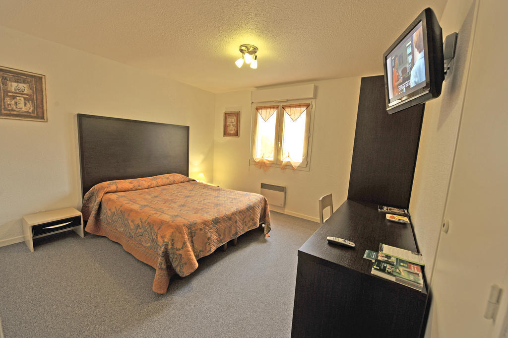 Logis Hotel Le Moulin Des Gardelles Riom Dış mekan fotoğraf