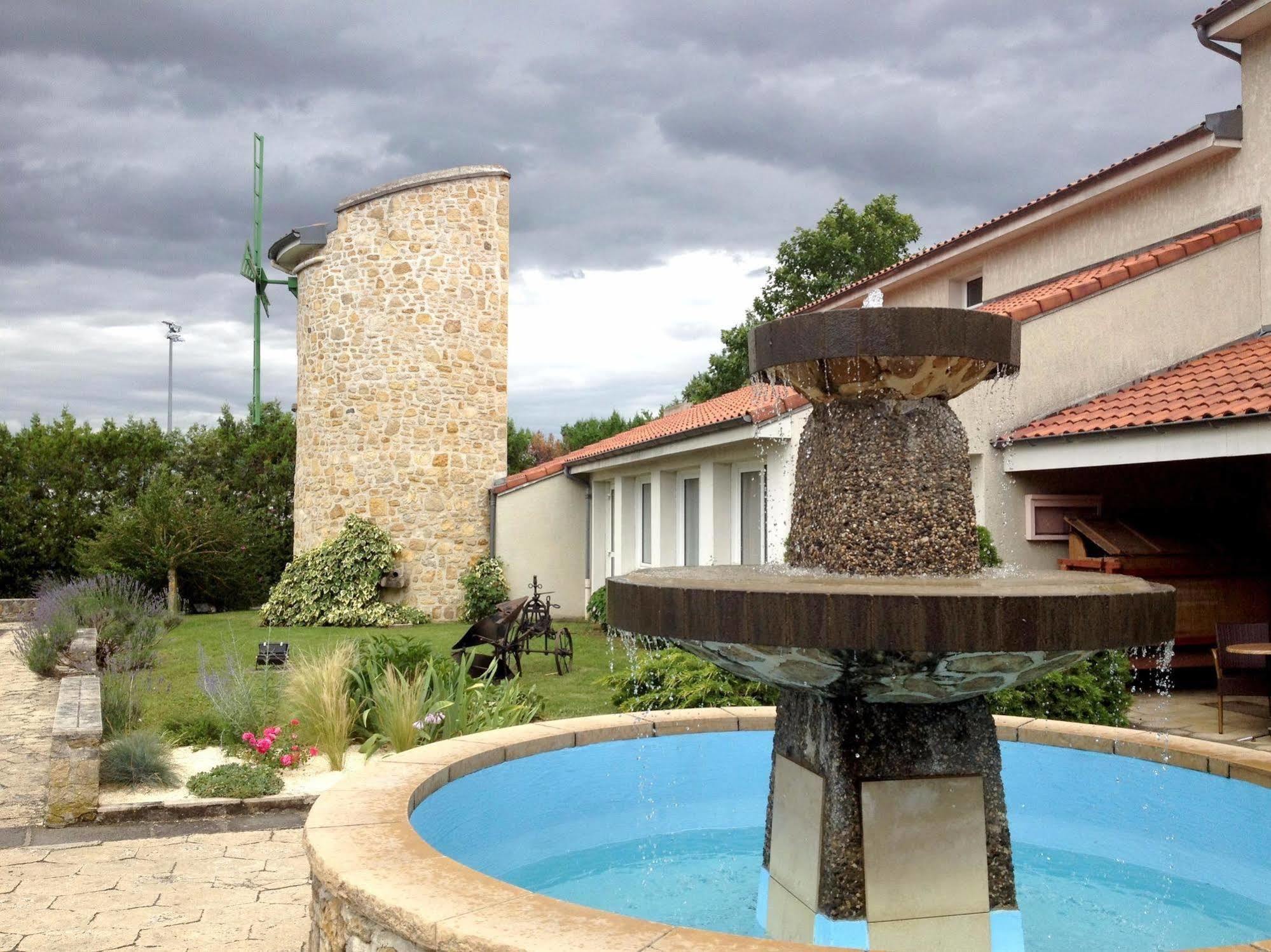 Logis Hotel Le Moulin Des Gardelles Riom Dış mekan fotoğraf