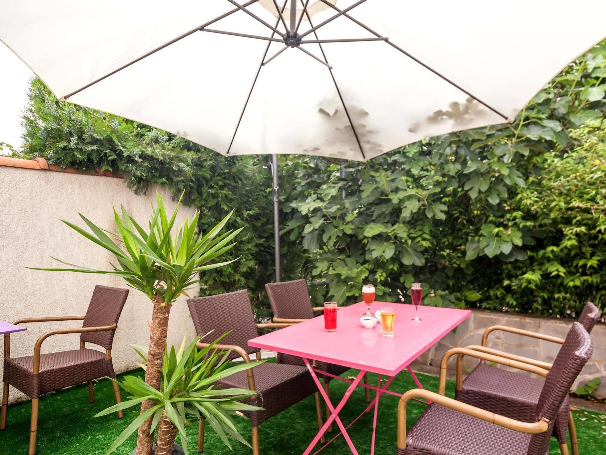 Logis Hotel Le Moulin Des Gardelles Riom Dış mekan fotoğraf