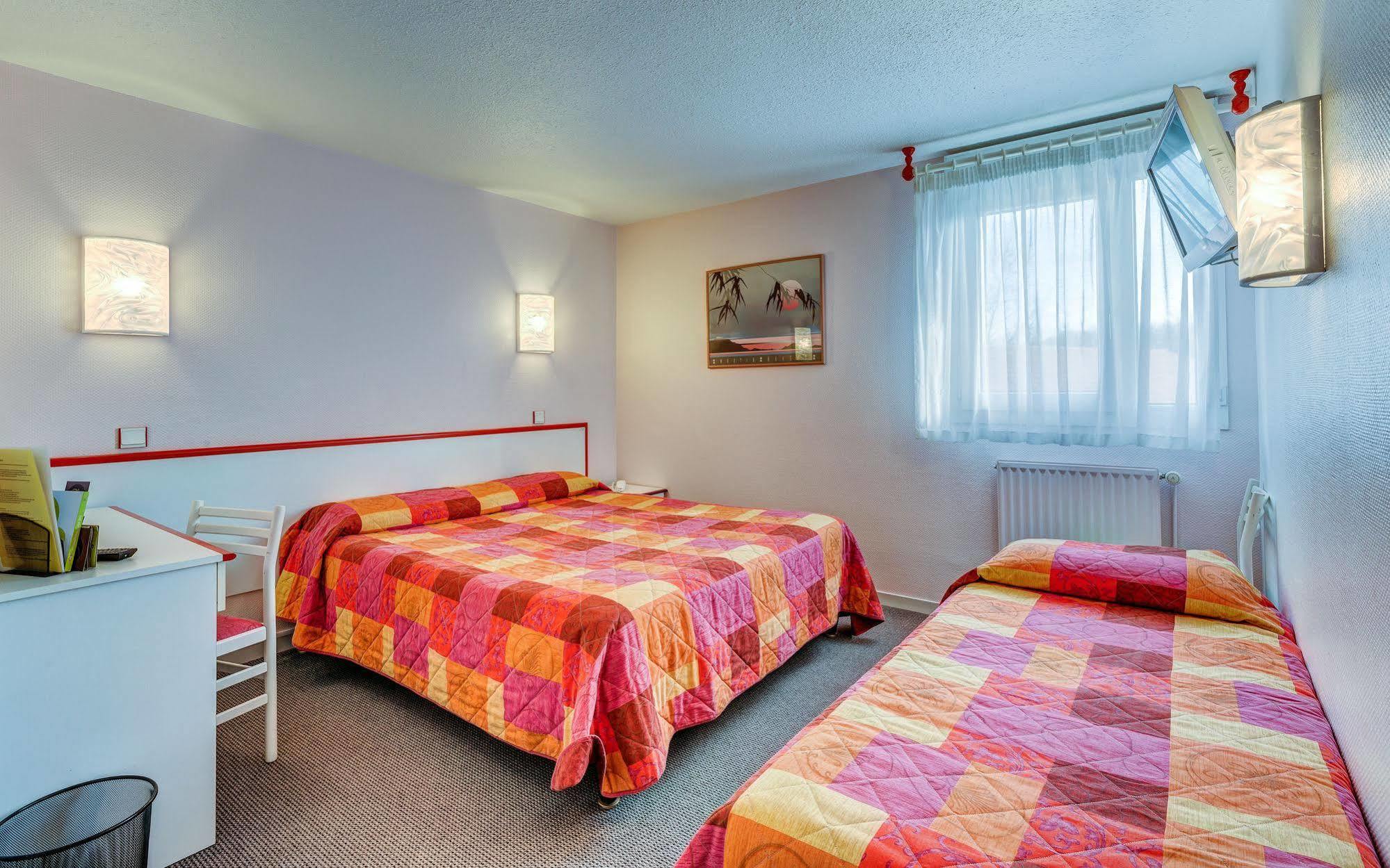 Logis Hotel Le Moulin Des Gardelles Riom Dış mekan fotoğraf
