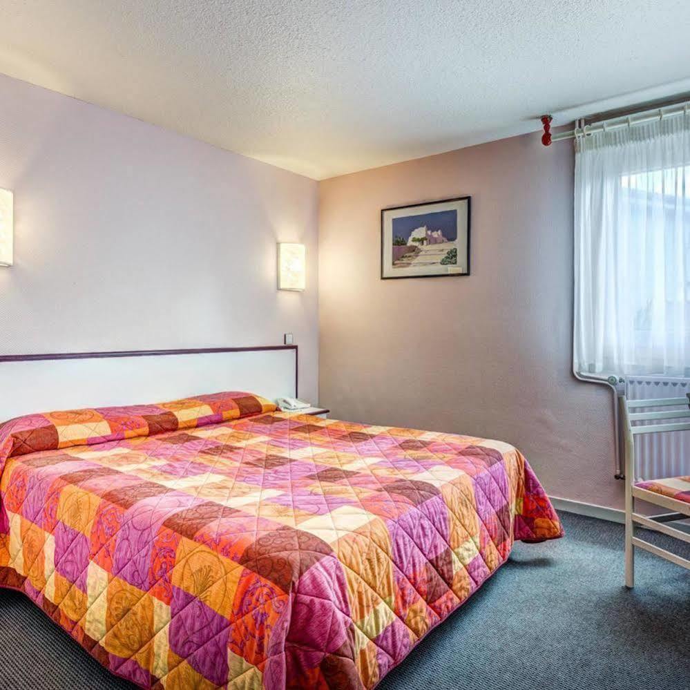 Logis Hotel Le Moulin Des Gardelles Riom Dış mekan fotoğraf