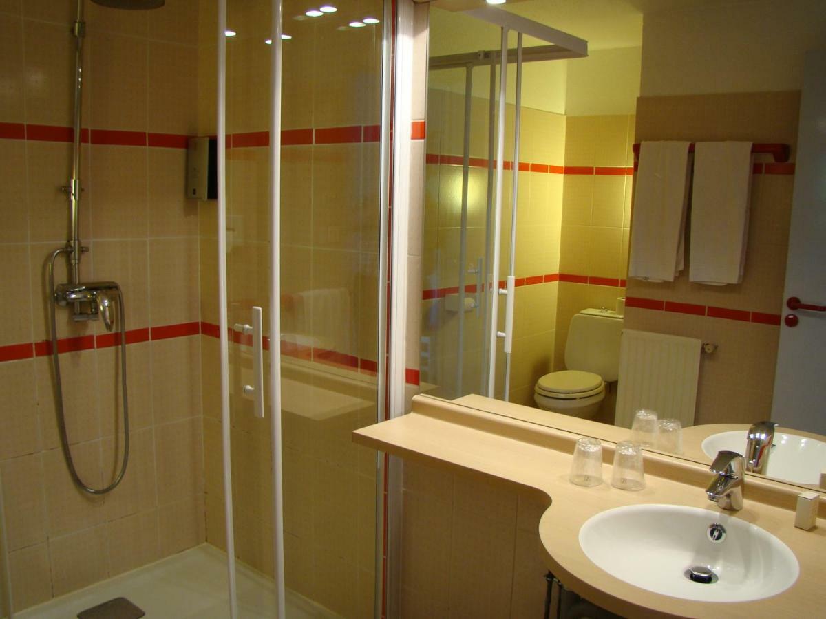 Logis Hotel Le Moulin Des Gardelles Riom Dış mekan fotoğraf