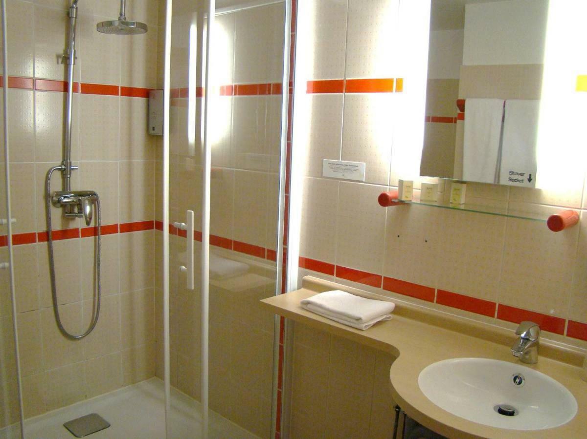 Logis Hotel Le Moulin Des Gardelles Riom Dış mekan fotoğraf