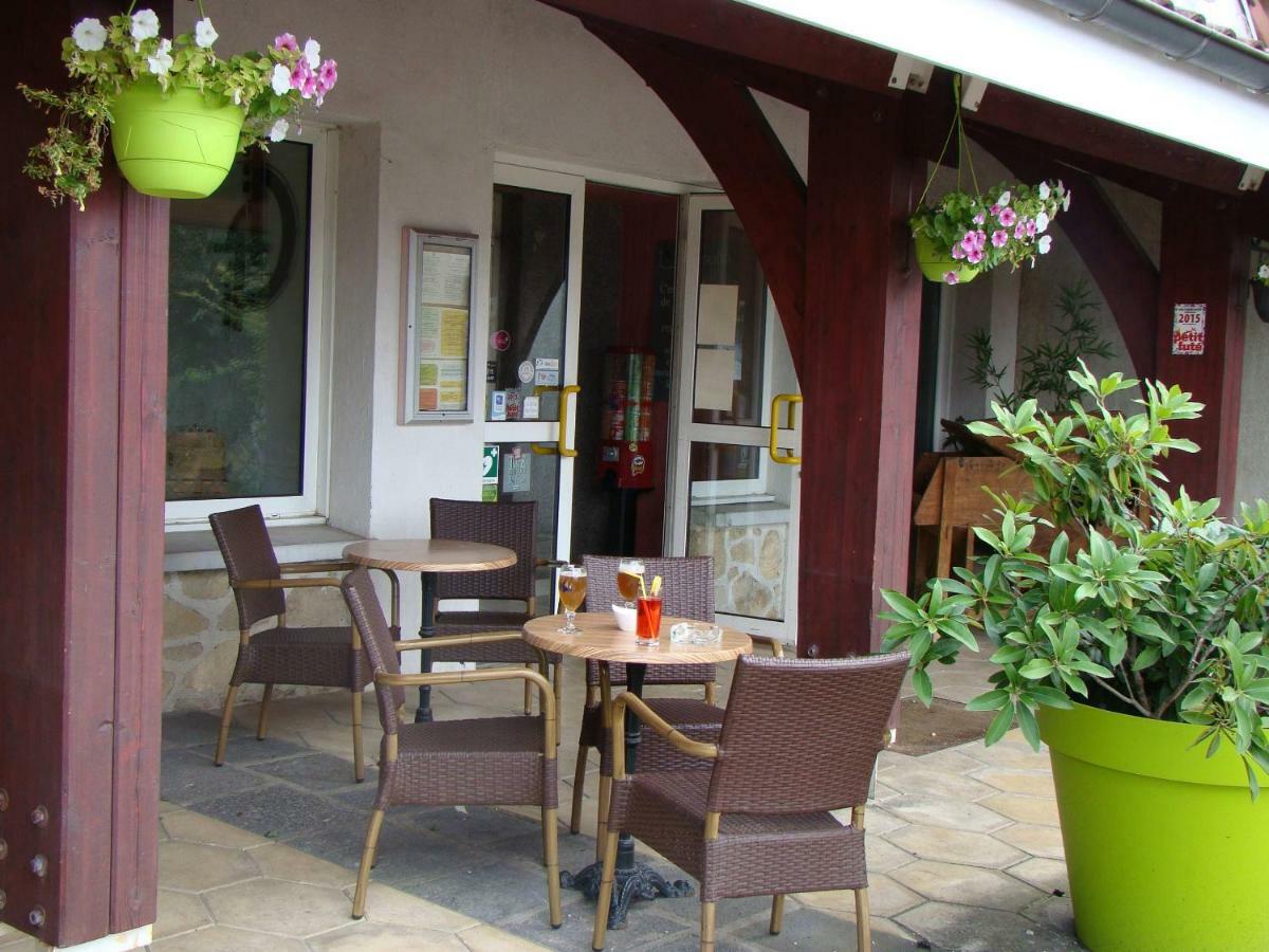 Logis Hotel Le Moulin Des Gardelles Riom Dış mekan fotoğraf