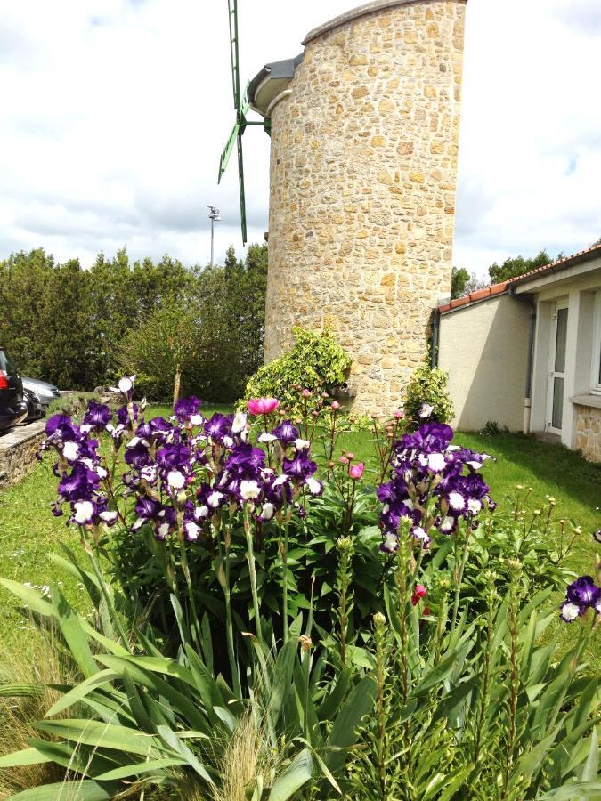 Logis Hotel Le Moulin Des Gardelles Riom Dış mekan fotoğraf
